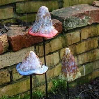 svamp-i-stengods-grnmelerad-11x7cm-1