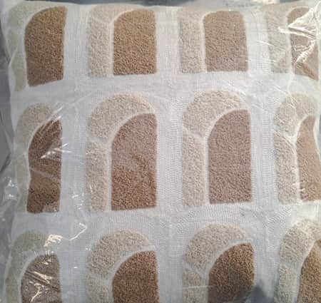 prydnadskudde-artistic-45x45cm-1