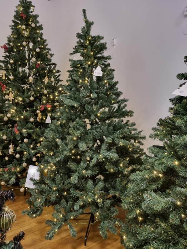 konstgran-dakota-270cm-inkl-led-belysning-1