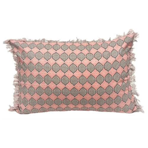 dekorationskudde-pink-ornament-60x40cm-1