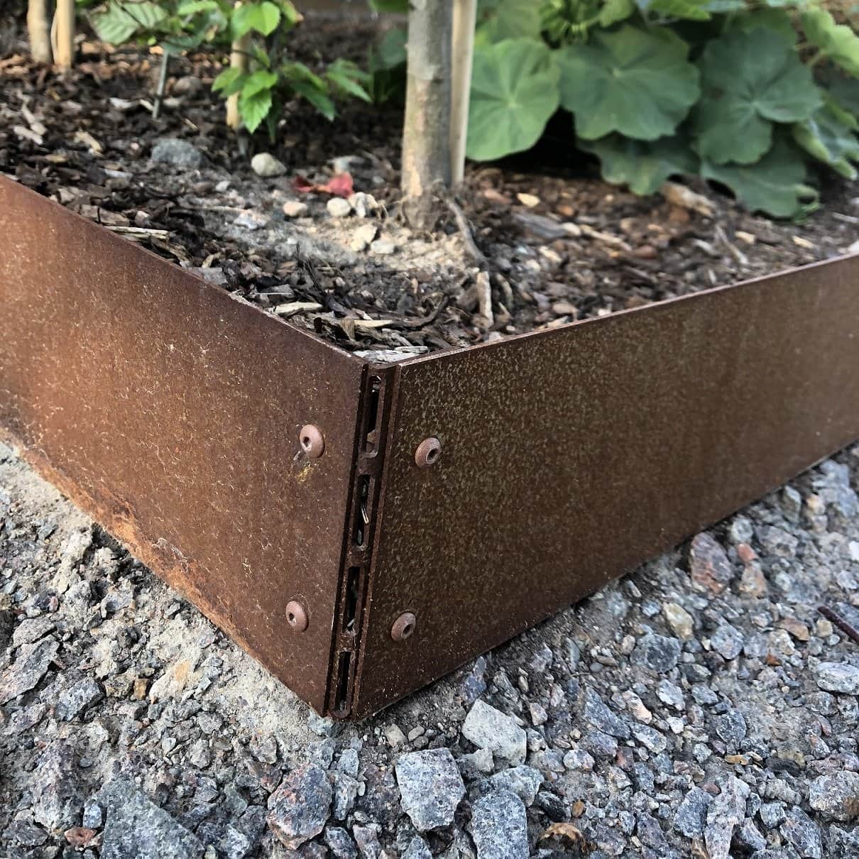 planteringskant-svart-120mm-justerbart-hrn-2