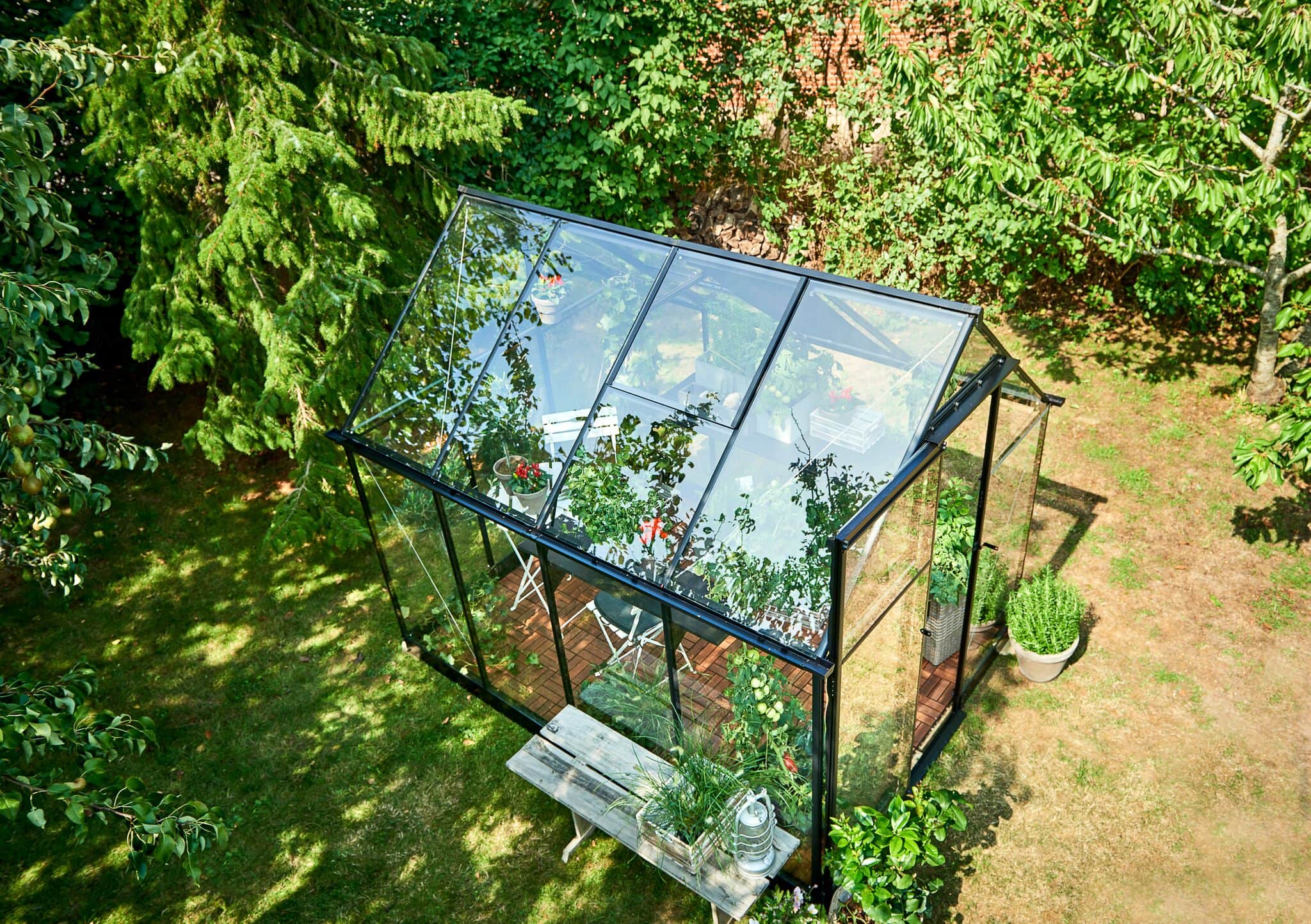 vxthus-qube-610-hrdat-glas---svart-2