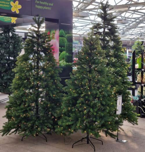 konstgran-ontario-inkl-belysning-240-cm-1